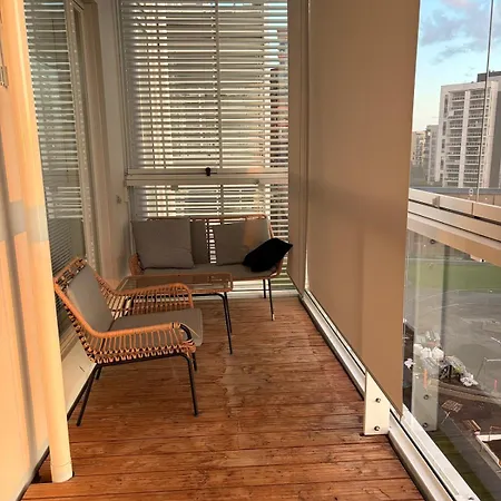Stunning 8-story With A View Of Naesijaervi * Tampere
